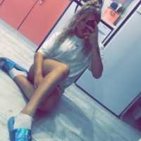 Mezitli'nin çekici ve tecrübeli kızı ile ilk deneyiminizi yaşayın